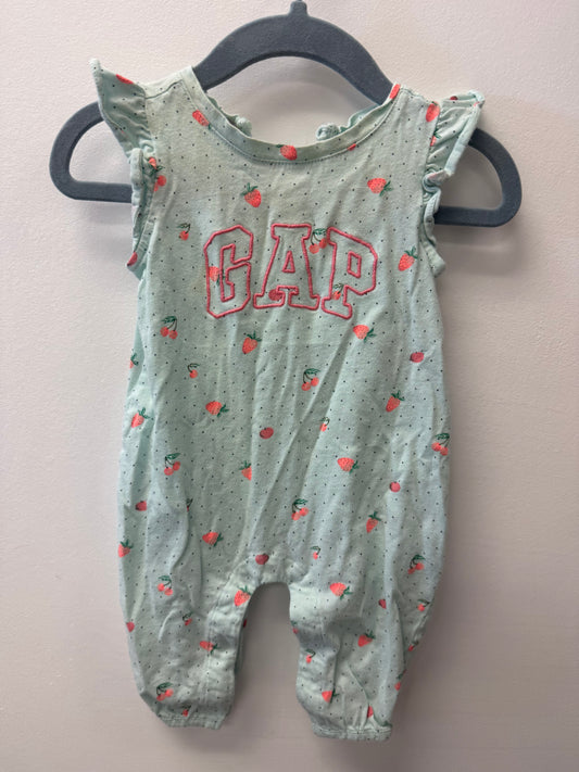 BABY GAP STRAWBERRY ROMPER SIZE 0-3M