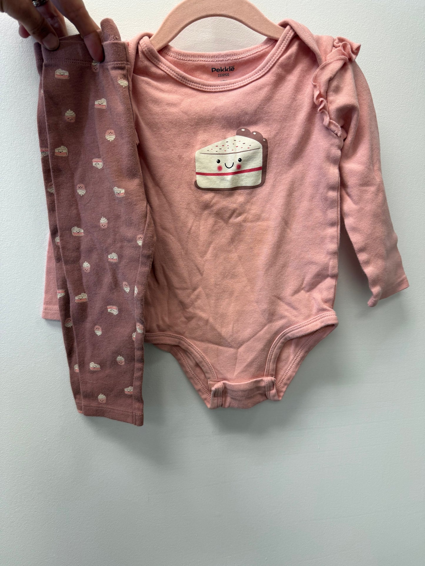 PEKKLE CAKE OUTFIT SIZE 18M