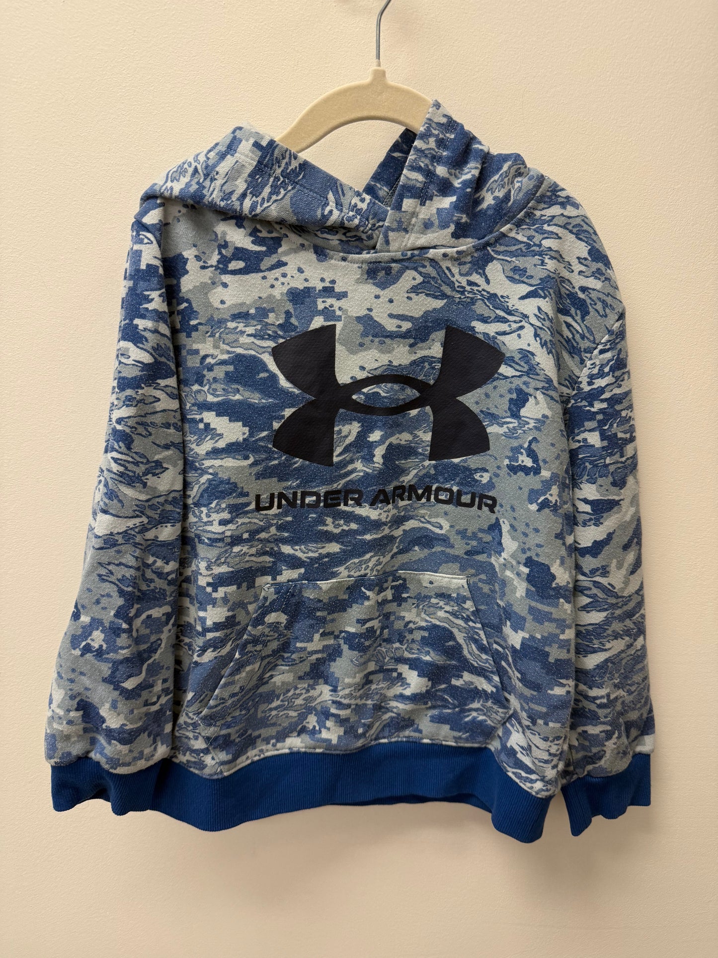 UNDER ARMOUR HOODIE SIZE 6