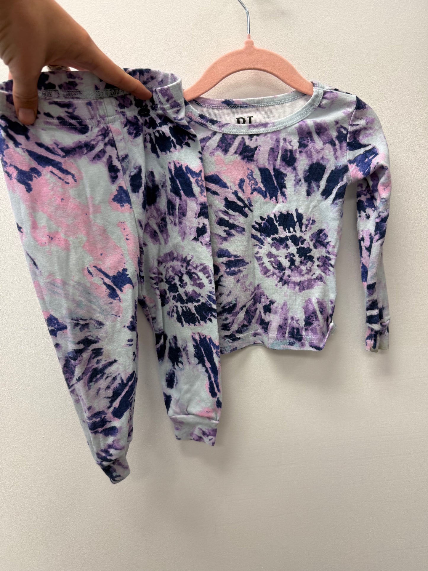 CHILDRENS PLACE TIE DYE PJ SET SIZE 12-18M