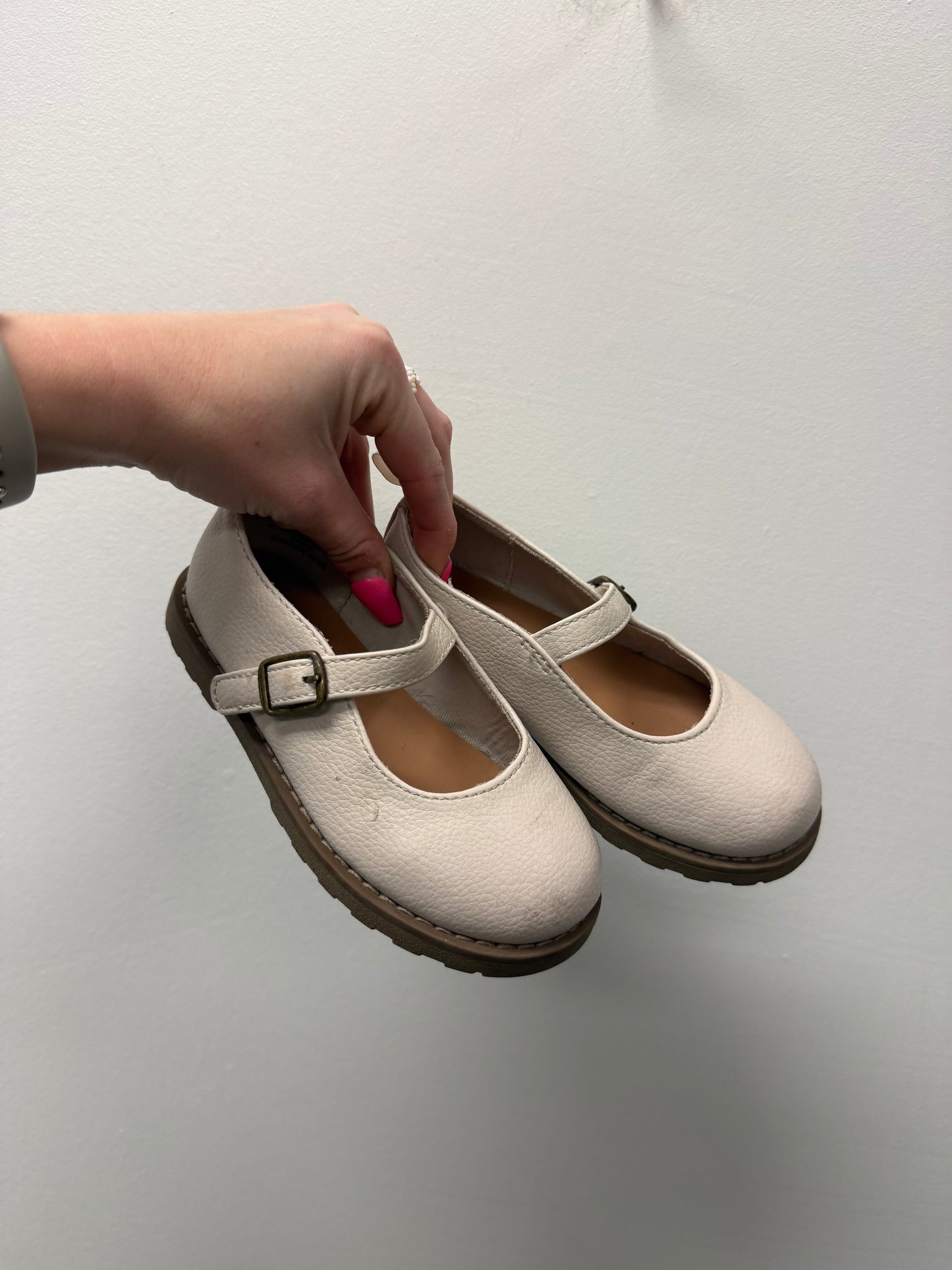OLD NAVY SHOES SIZE 9