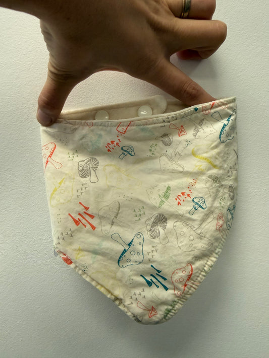 PAPER AIRPLANE MUSHROOM BIB