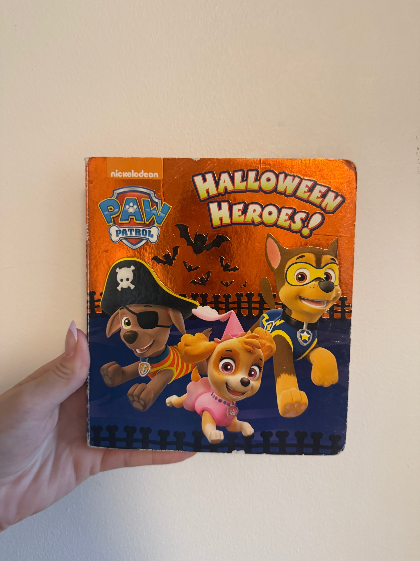 PAW PATROL HALLOWEEN BOOK