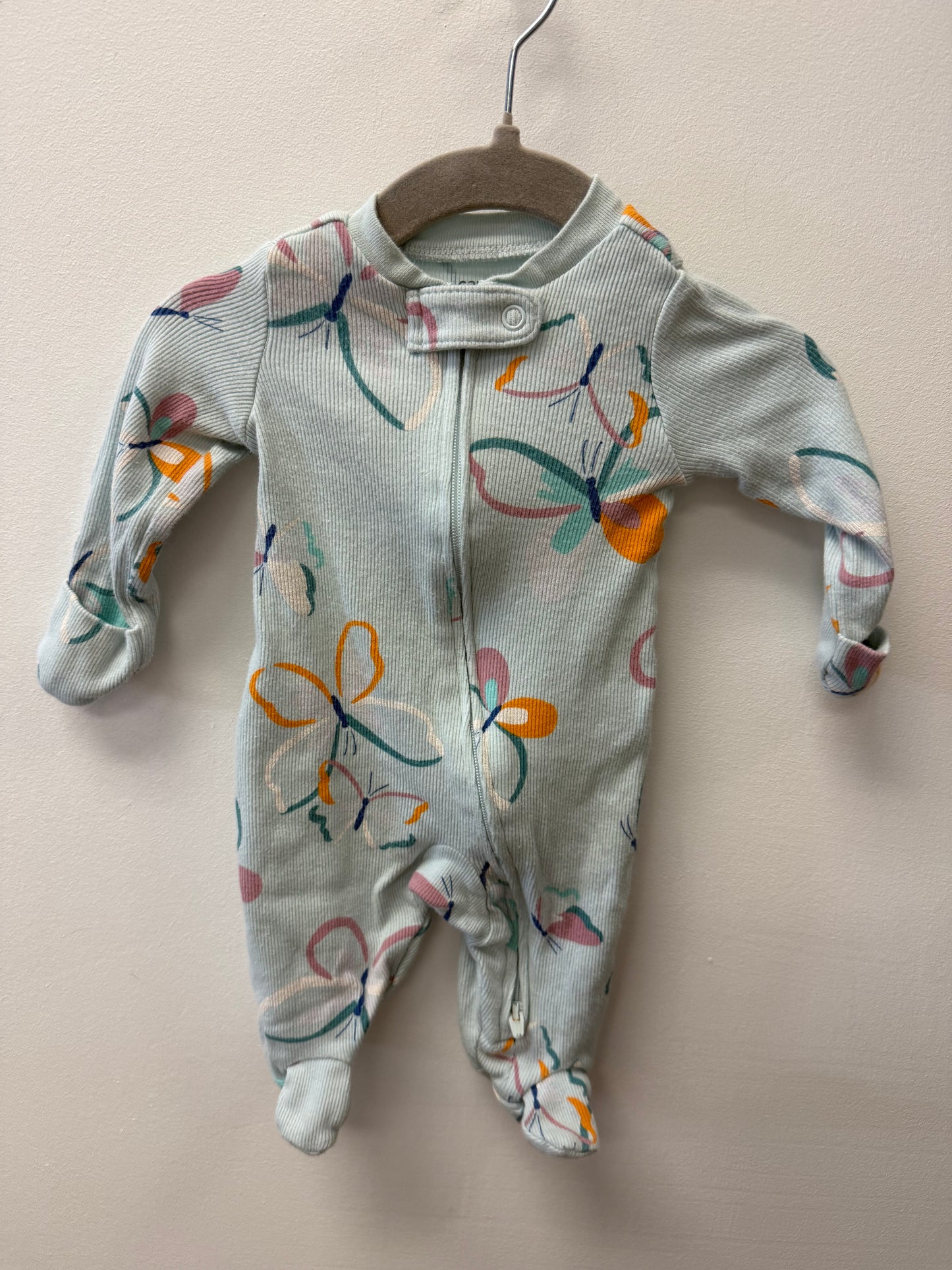 CARTERS RIBBED BUTTERFLY SLEEPER SIZE NEWBORN