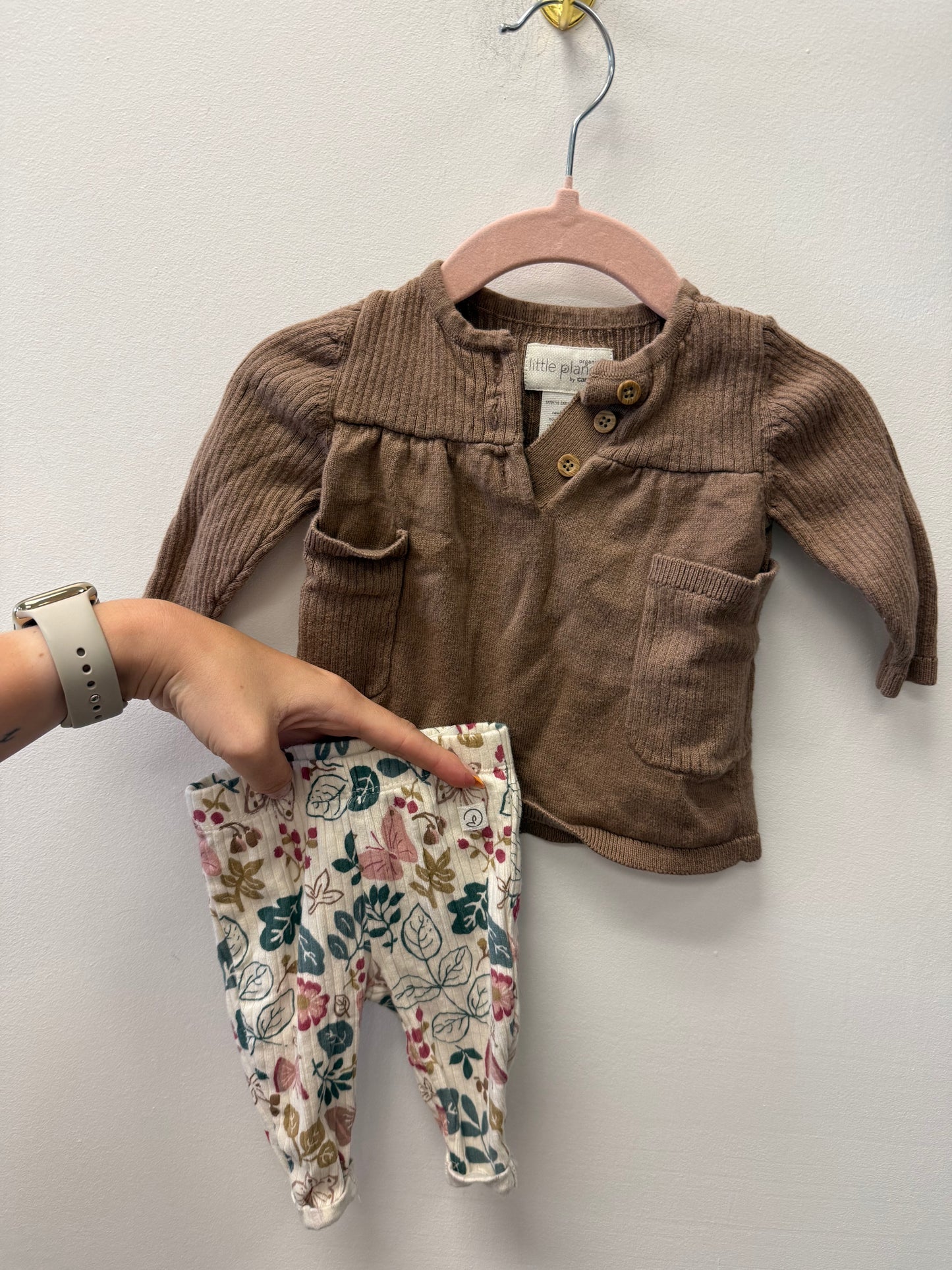 LITTLE PLANET OUTFIT SIZE NEWBORN