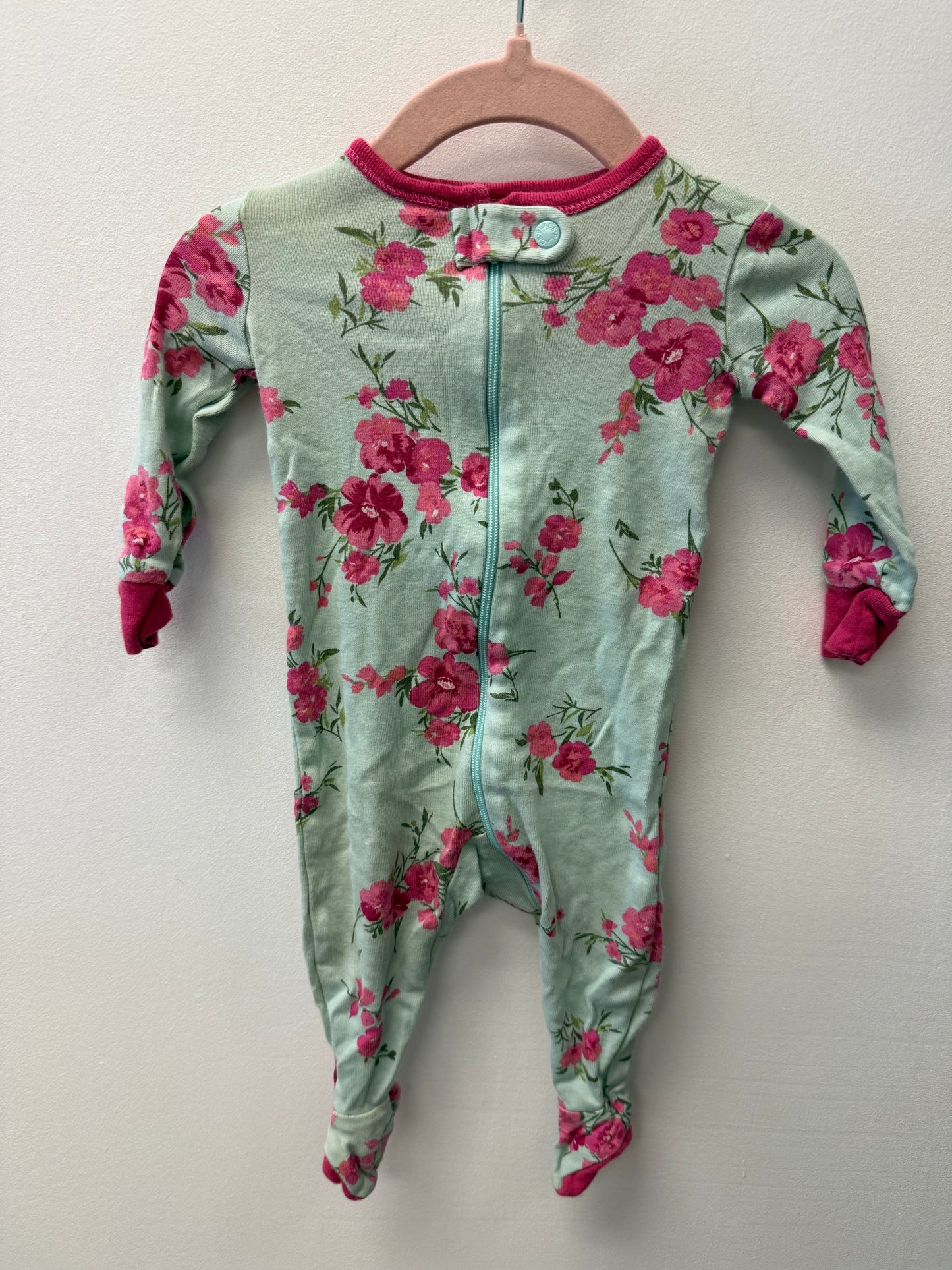 CHILDRENS PLACE FLORAL SLEEPER SIZE 0-3M