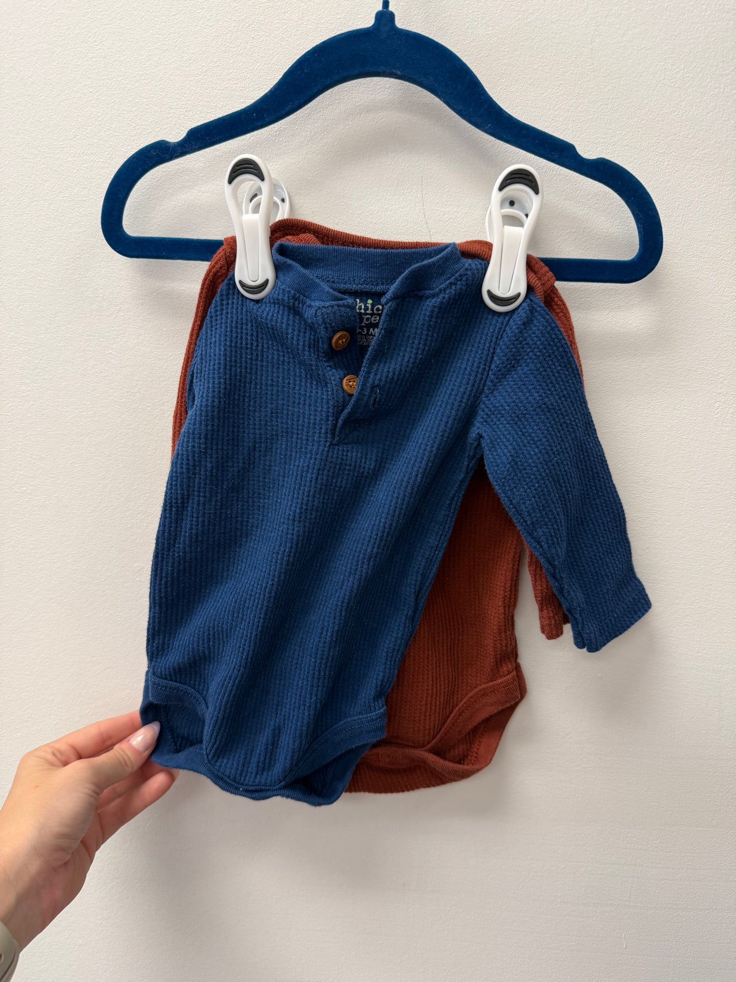CHICK PEA WAFFLE KNIT ONESIES SIZE 0-3M