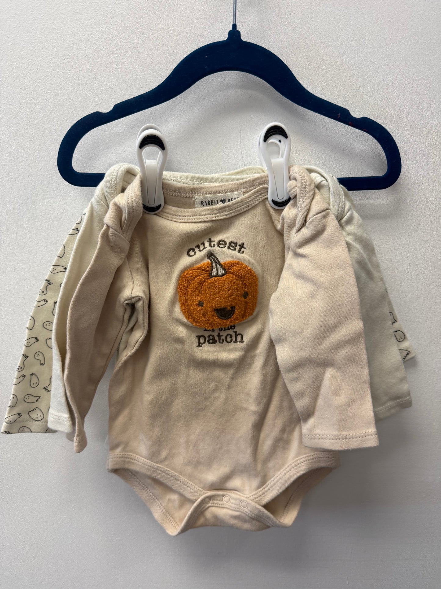 RABBIT + BEAR 3 PACK OF HALLOWEEN ONESIES SIZE 6-9M