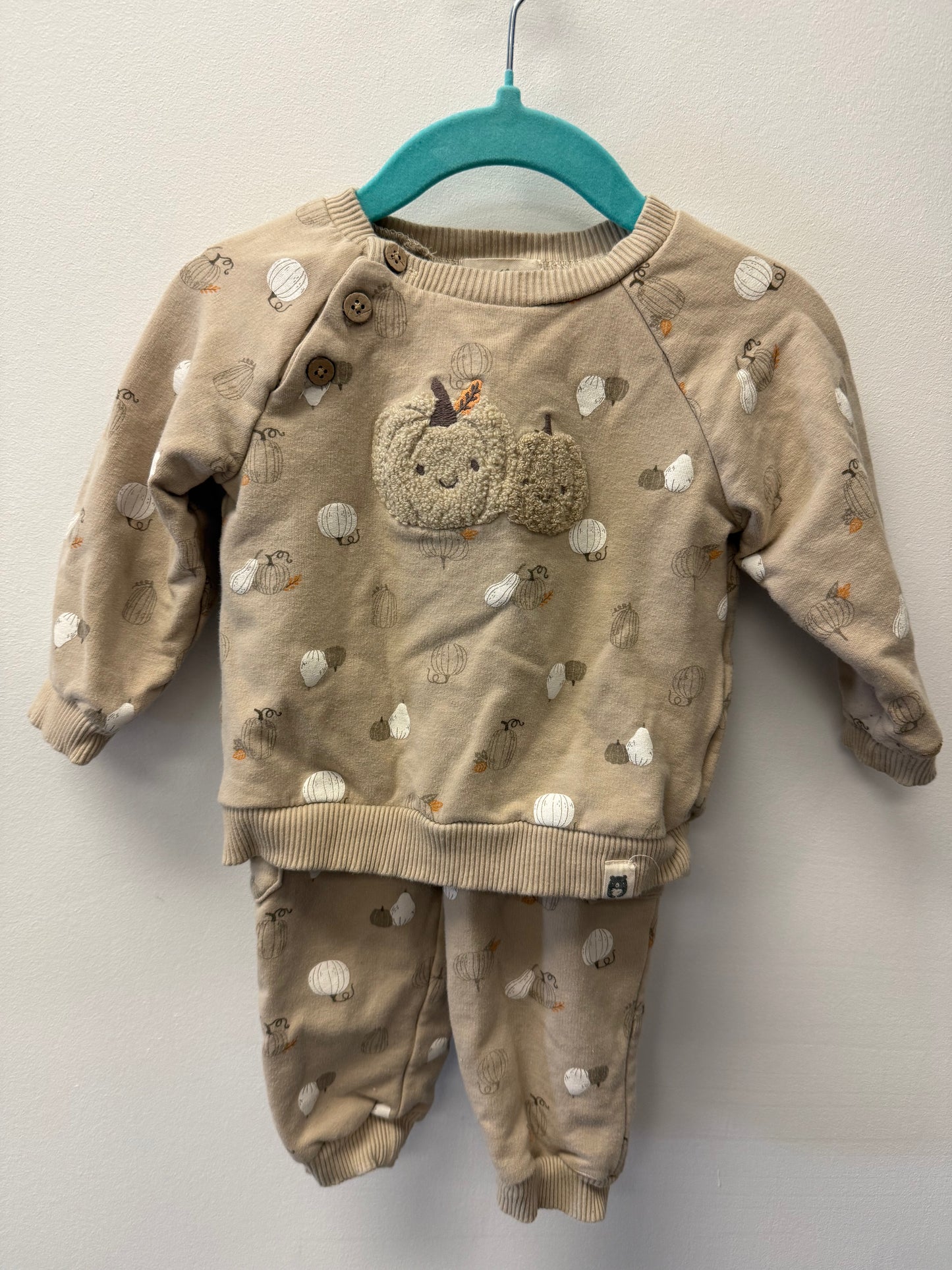 RABBIT + BEAR PUMPKIN 2 PIECE TRACKSUIT SIZE 18M