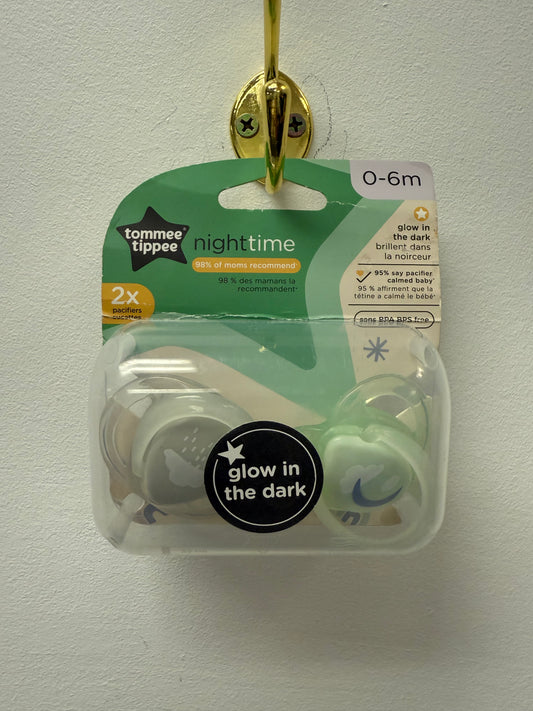 NEW TOMMEE TIPPEE SOOTHERS 0-6M