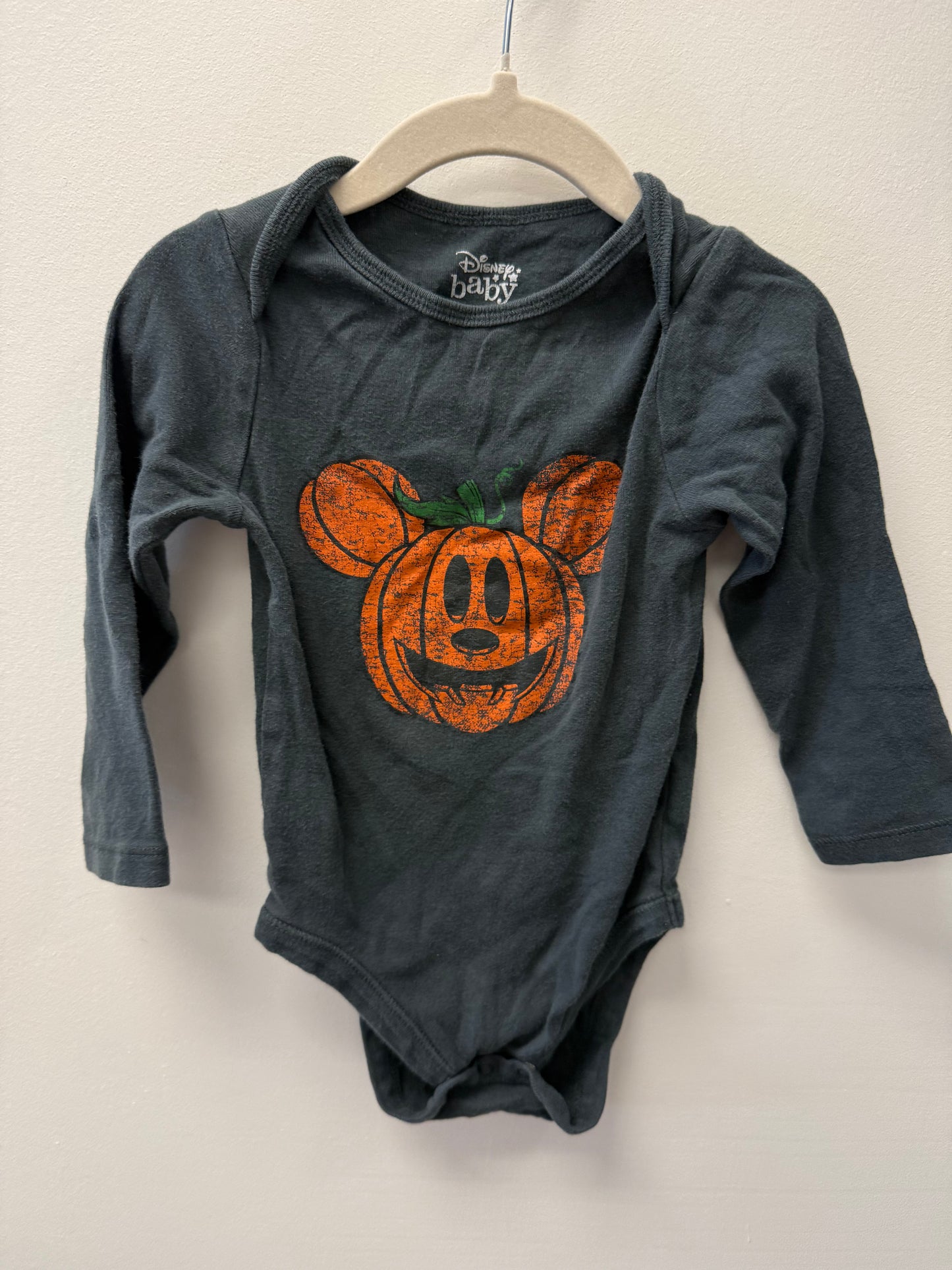 DISNEY BABY PUMPKIN ONESIE SIZE 18-24M