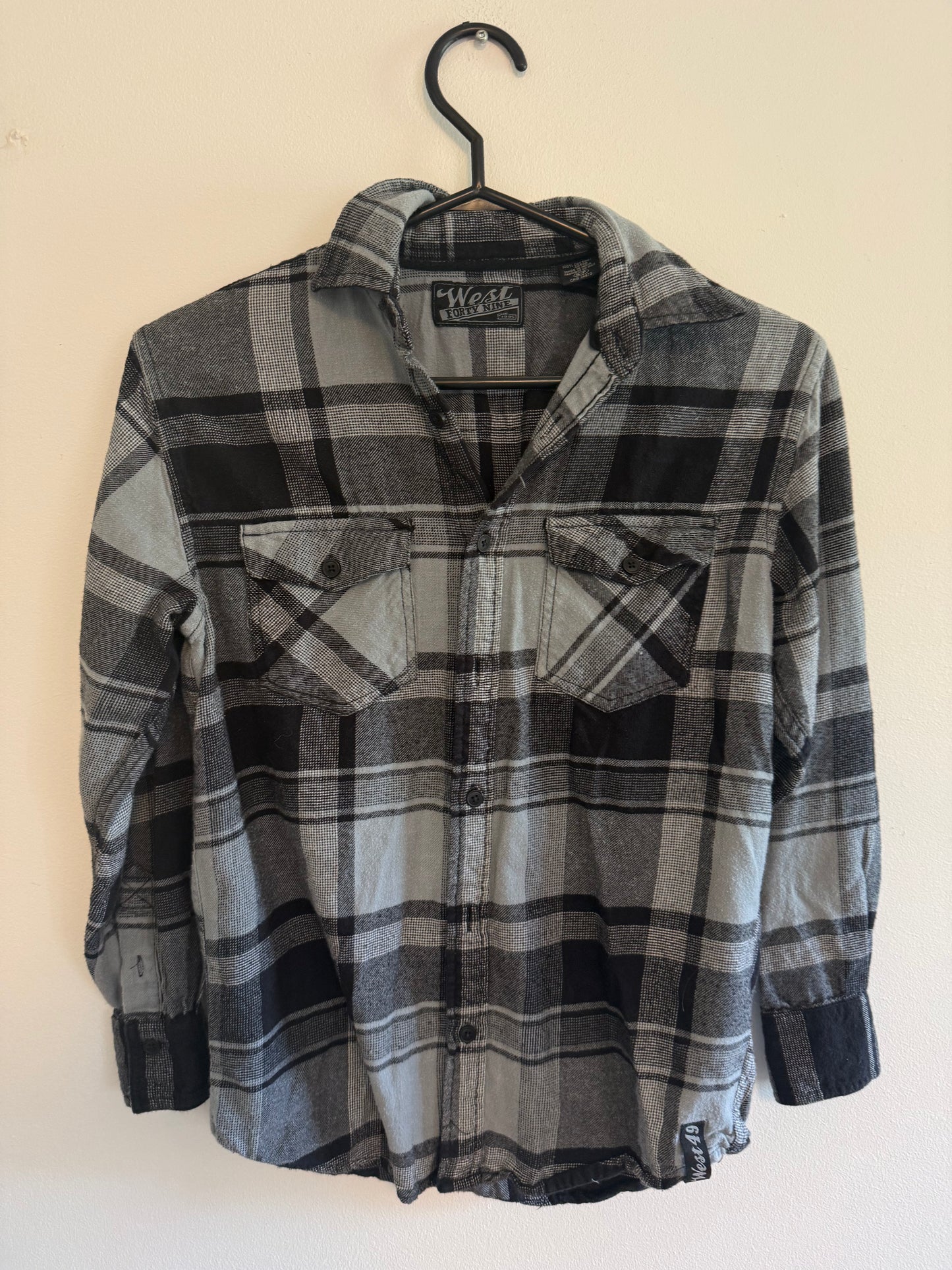 WEST 49 GREY PLAID SIZE 8-10