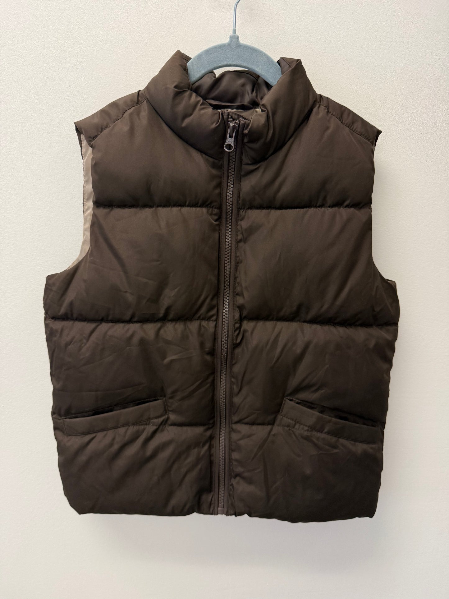 NEAR NEW OLD NAVY PUFFER VEST SIZE 6-7