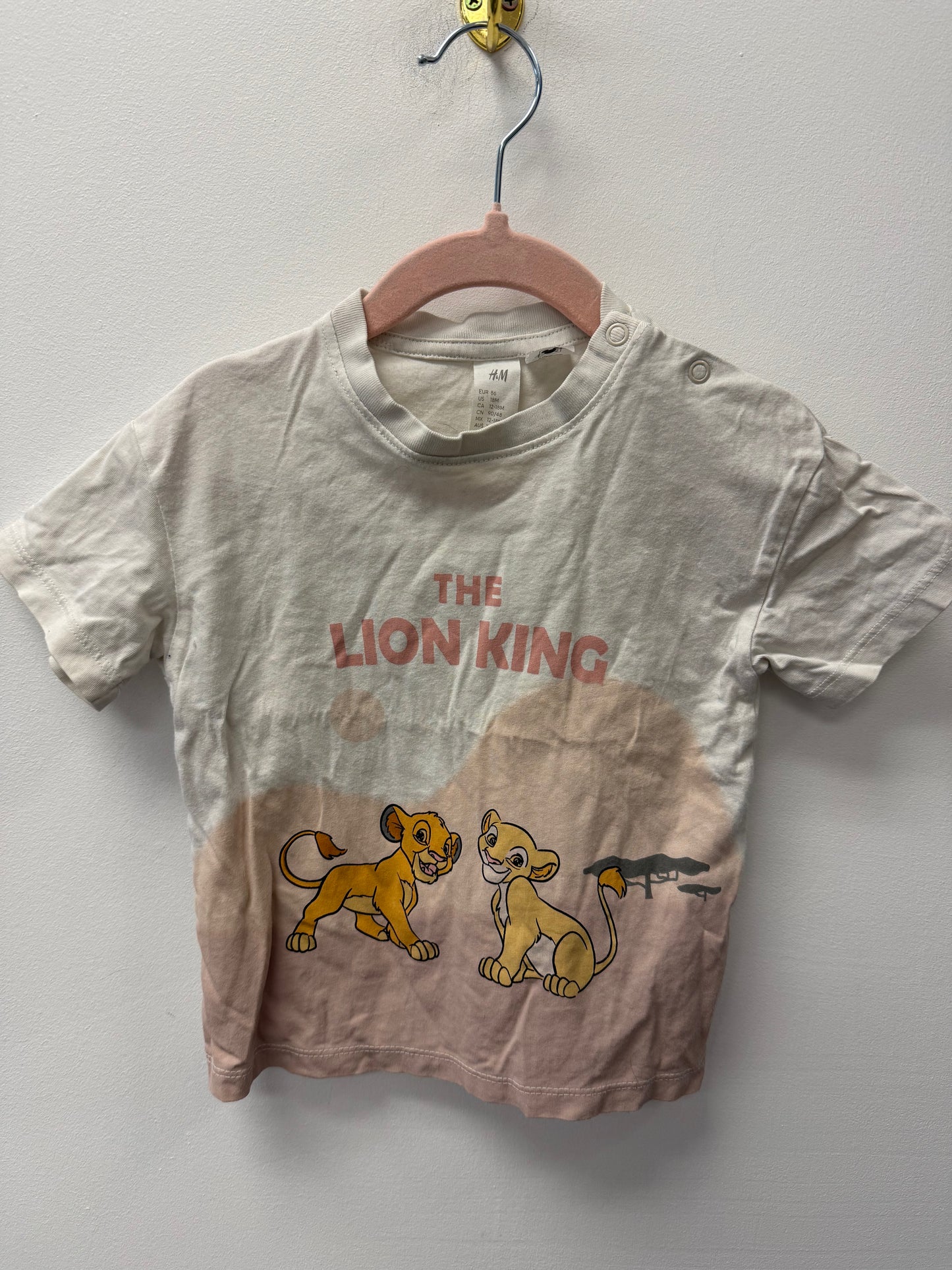H&M OVERSIZED LION KING SHIRT SIZE 2T