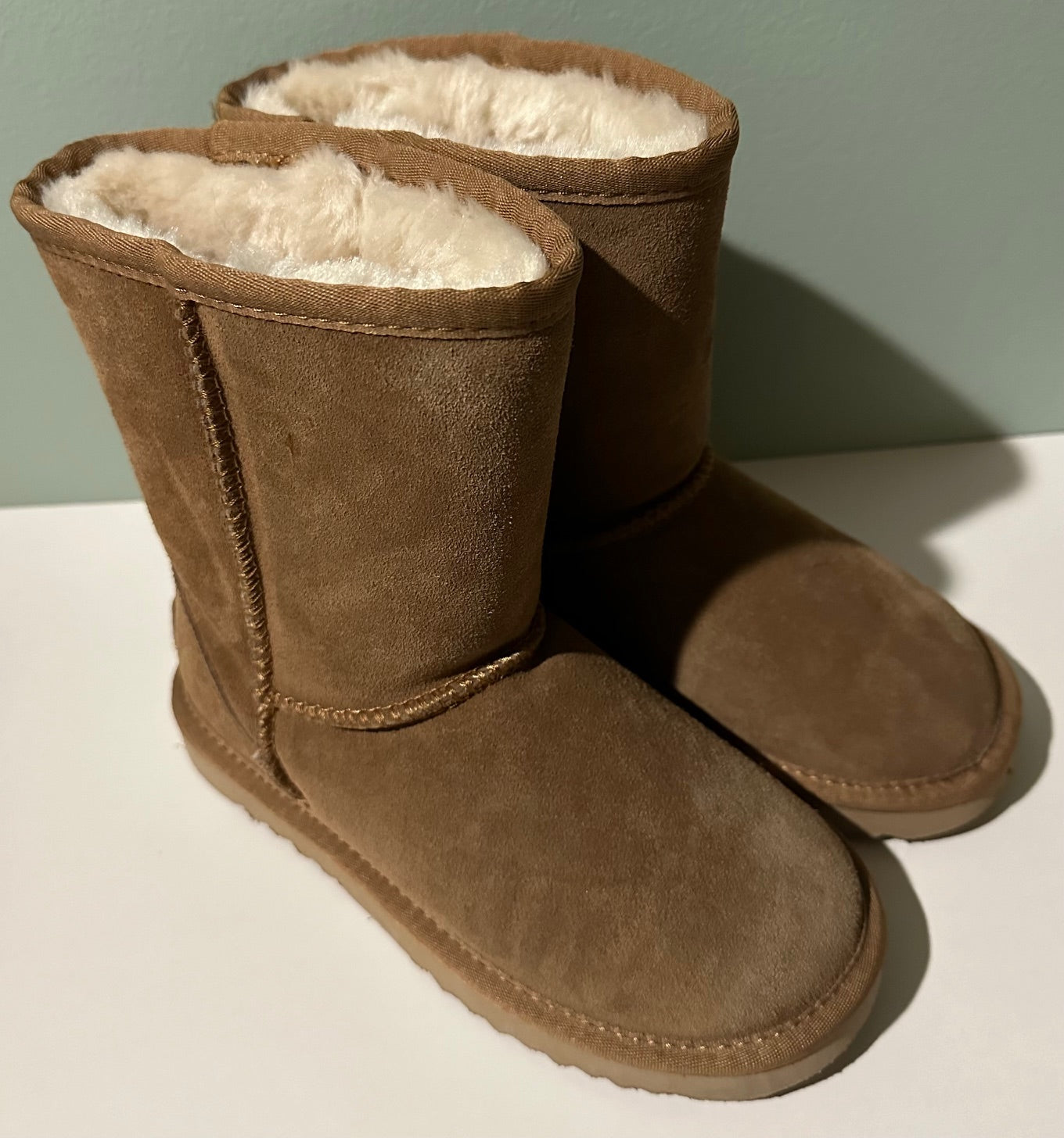 Olive & Edie, Beige Cozy-Lined Boots - Size 1