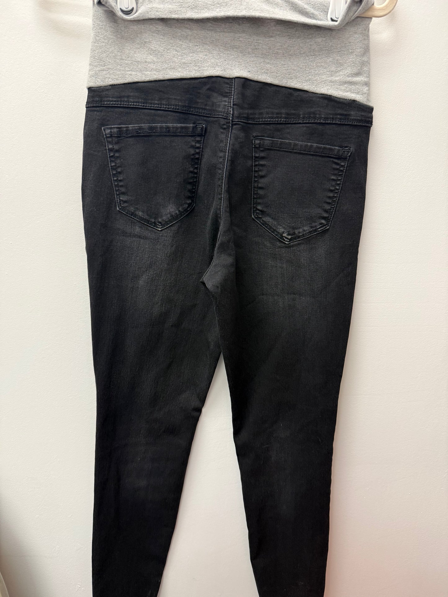 TYHME BLACK MATERNITY JEANS SIZE SMALL