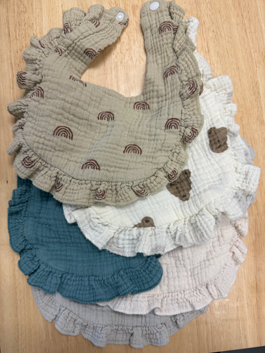 MUSLIN BIBS 5 PACK