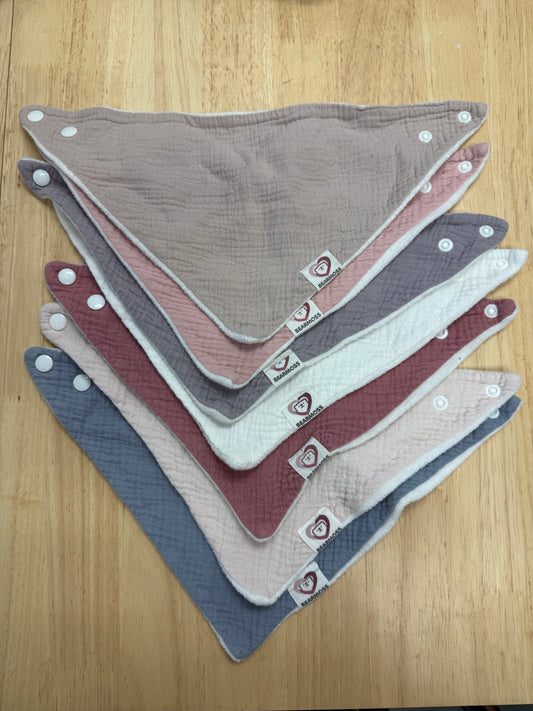 BEARMOSS MUSLIN BIBS 7 PACK