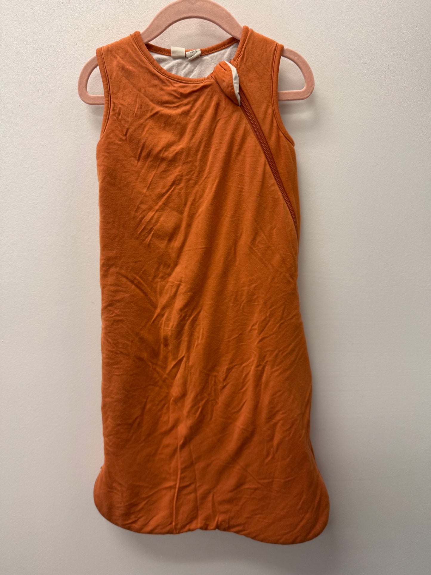 KYTE ORANGE SLEEPSACK SIZE 0-6M 1.0 TOG