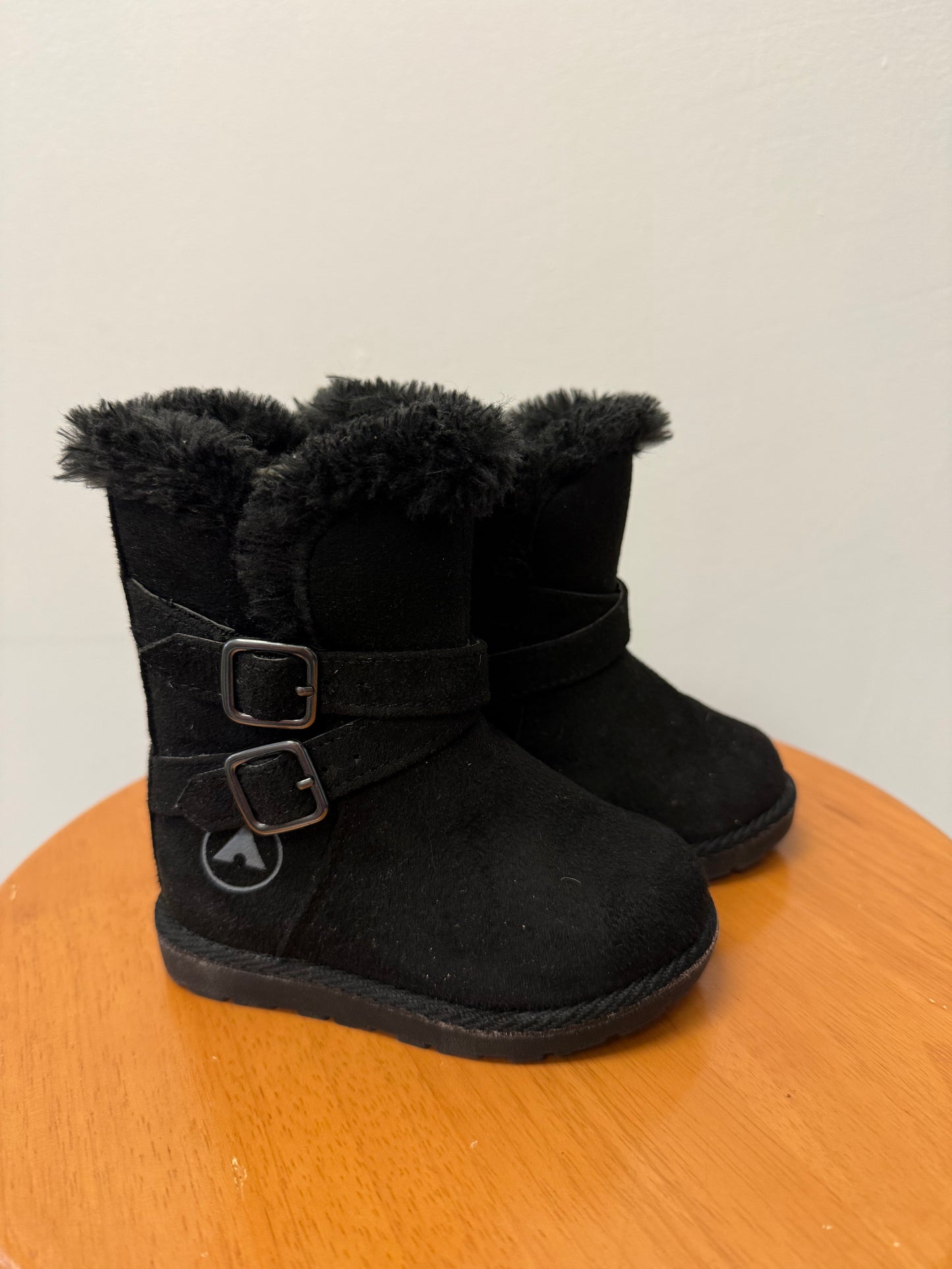 NWOT AIRWALK BOOTS SIZE 5