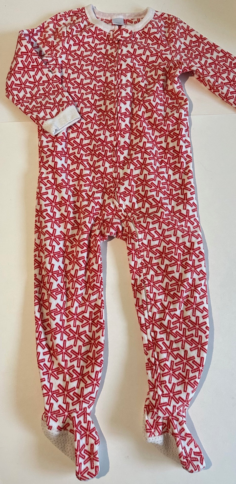 *Play* Baby Gap, Fleece White and Red Snowflake Sleeper - Size 4T