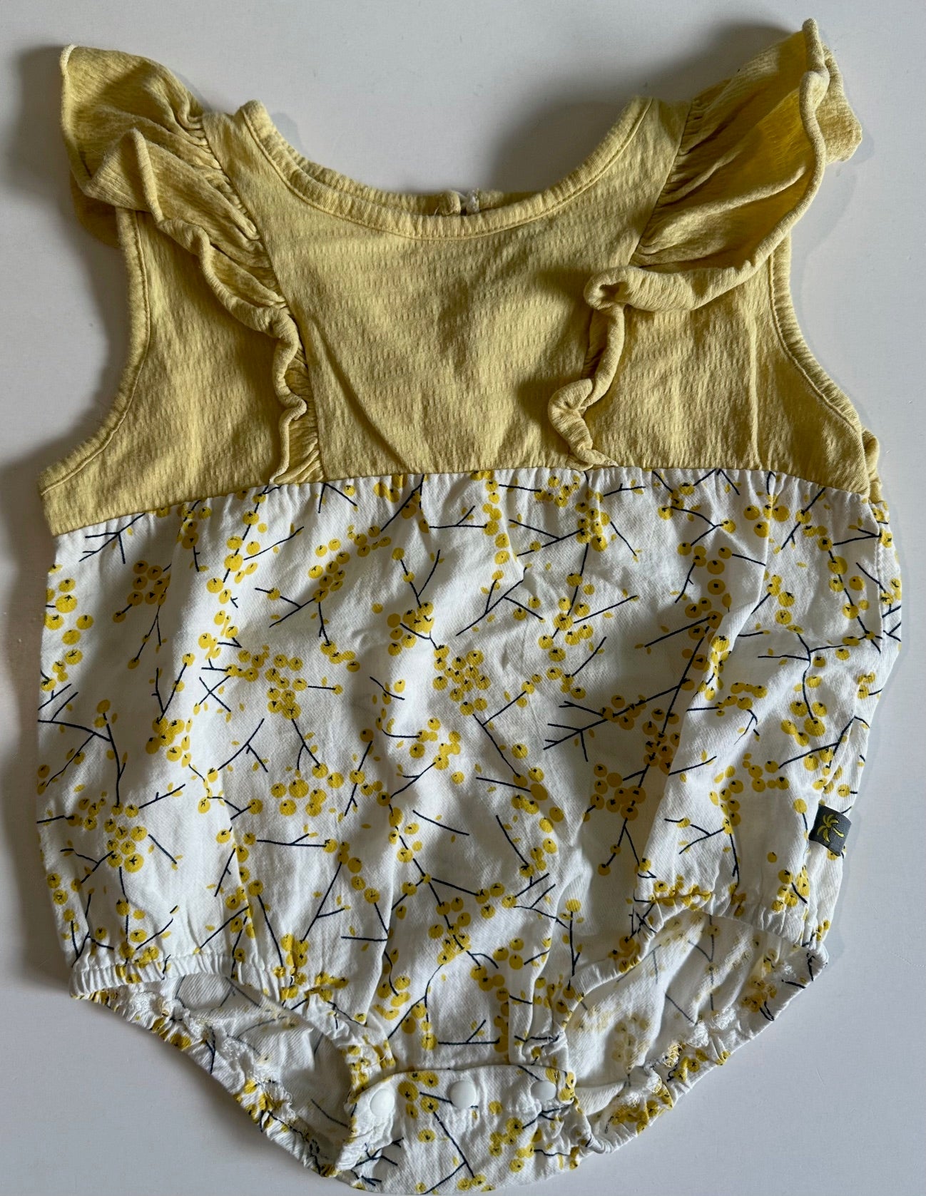 Unknown Brand, Yellow and White Outfit - 6-12 Months