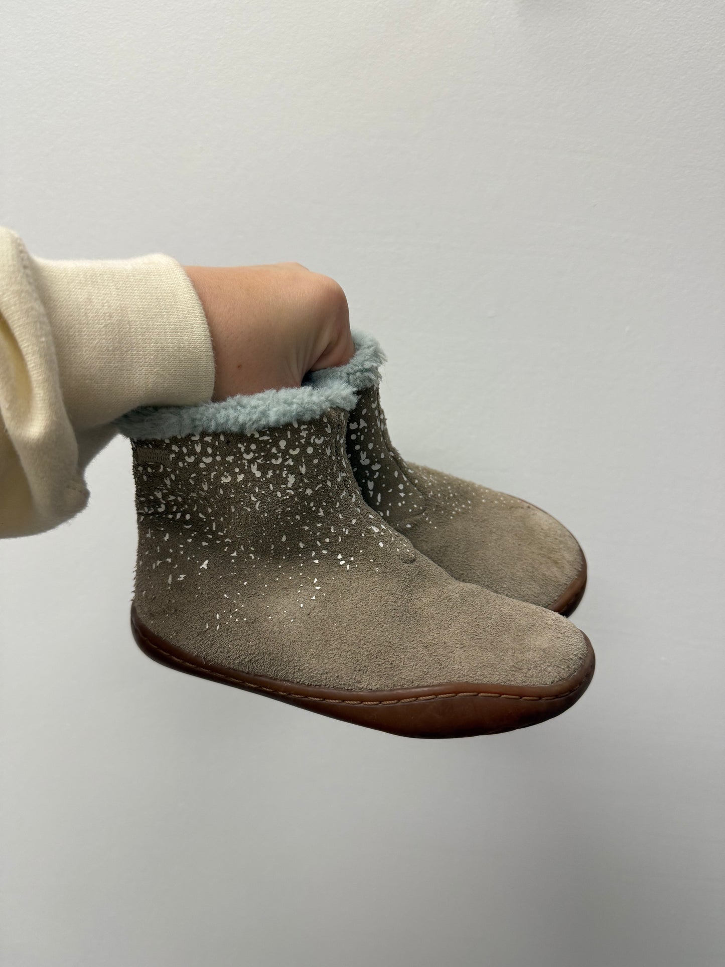 CAMPER BOOTS SIZE 8