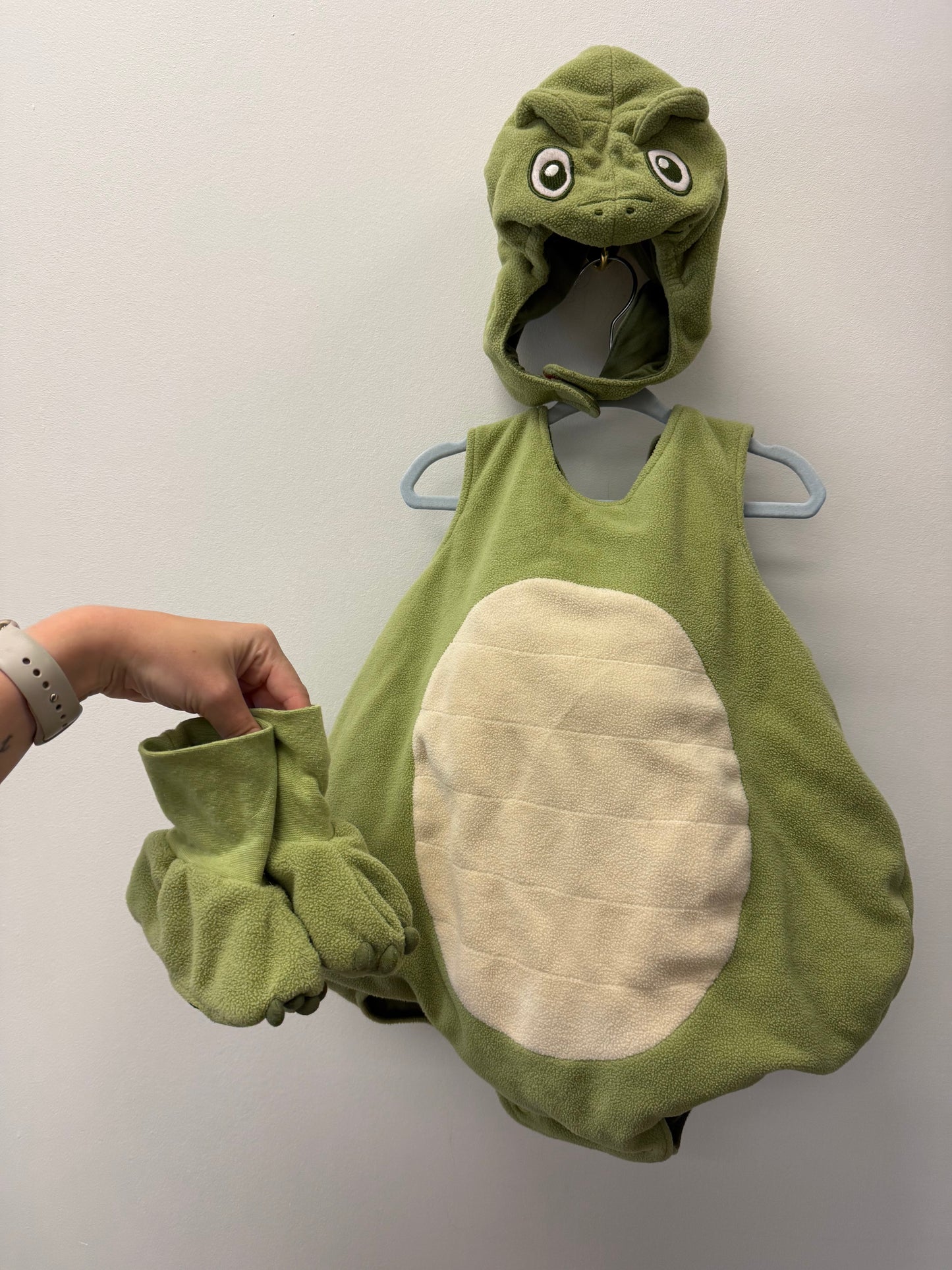 CHILDRENS PLACE TURTLE COSTUME SIZE 12-18M
