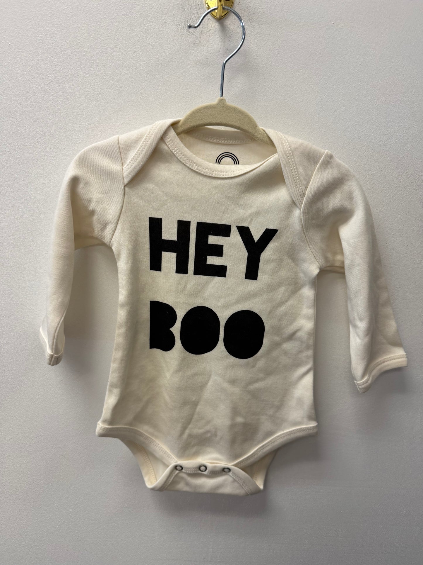 EMERSON & FRIENDS "HEY BOO" ONESIE SIZE 3-6M