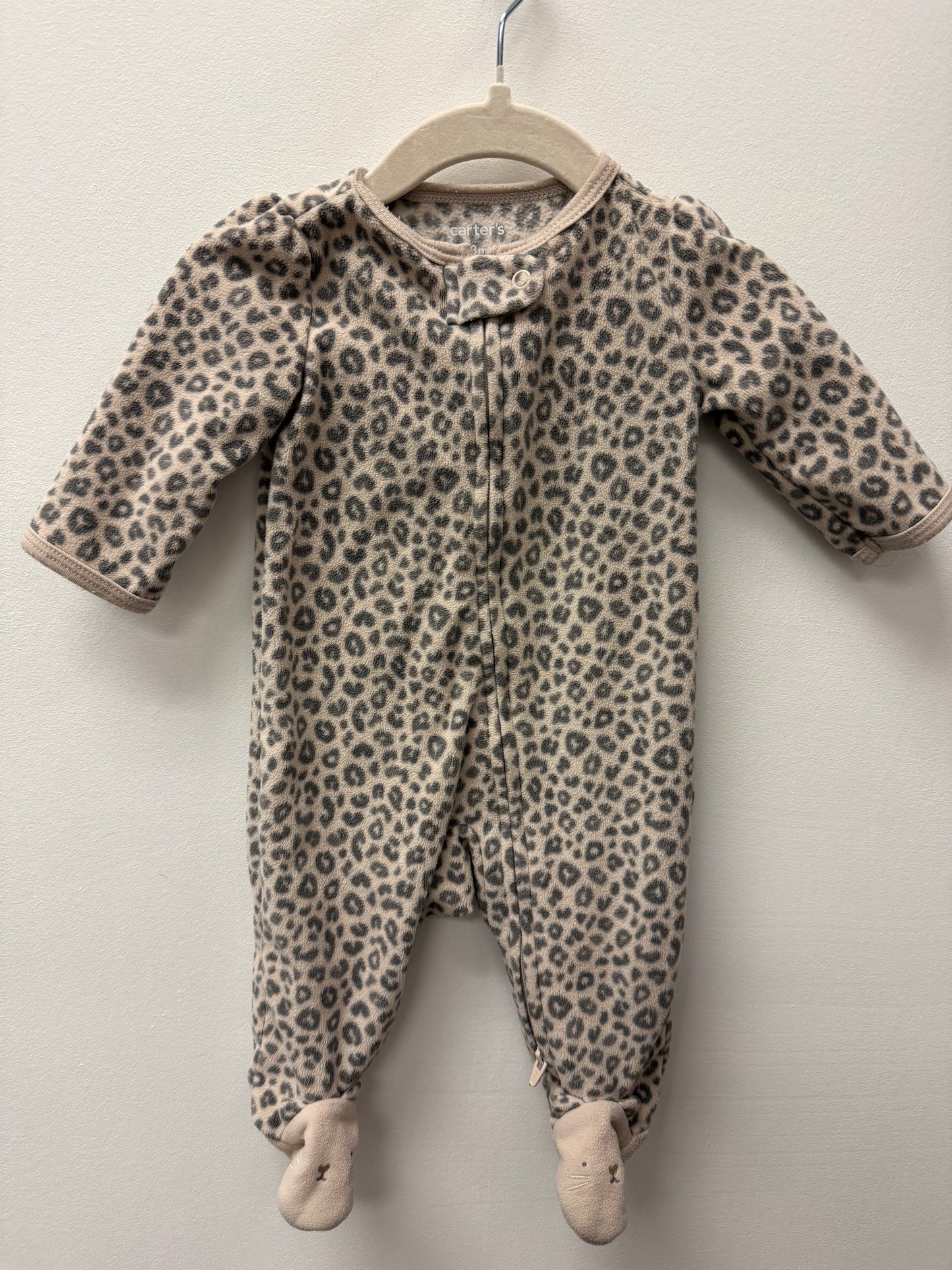 CARTERS FLEECE CHEETAH SLEEPER SIZE 0-3M