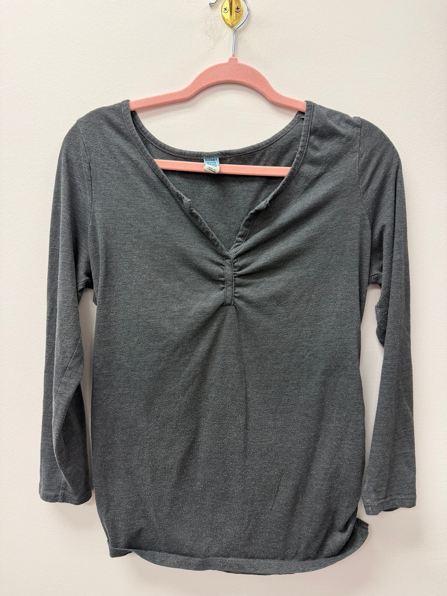 OLD NAVY GREY MATERNITY SHIRT SIZE MEDIUM