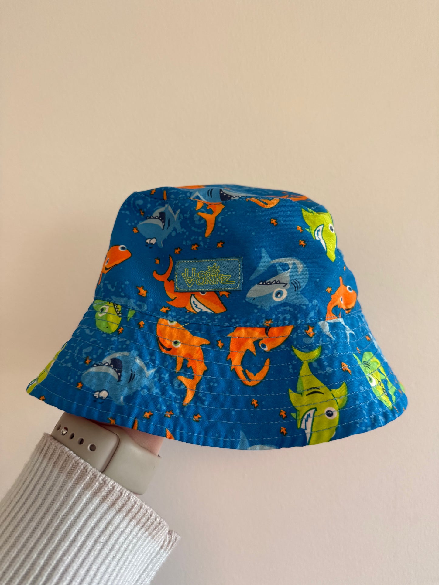 UV SKINZ SHARK SUN HAT SIZE 5