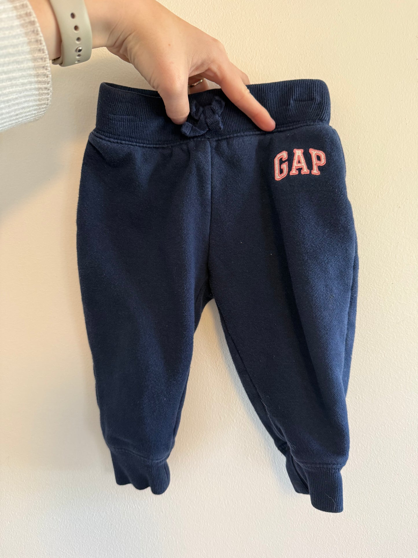 BABY GAP SWEAT PANTS SIZE 12-18M
