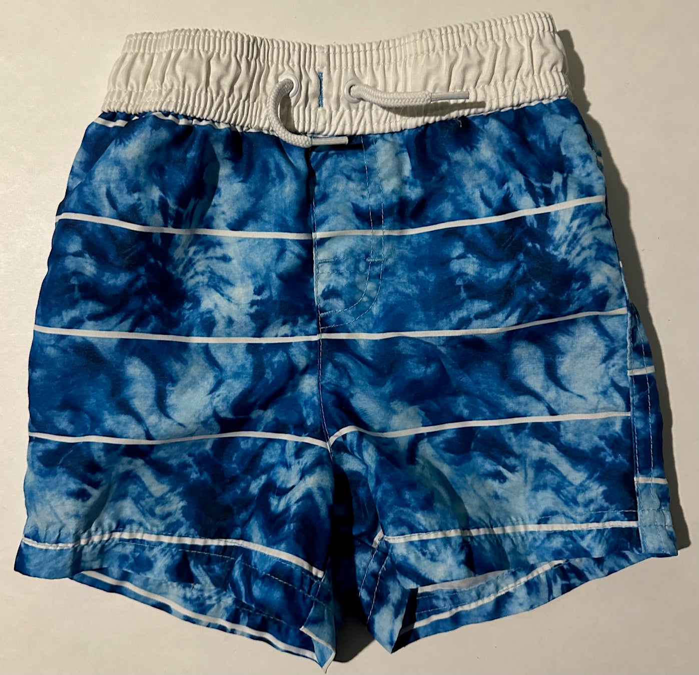 *Play* Unknown Brand, Blue and White Swim Shorts - 12-18 Months