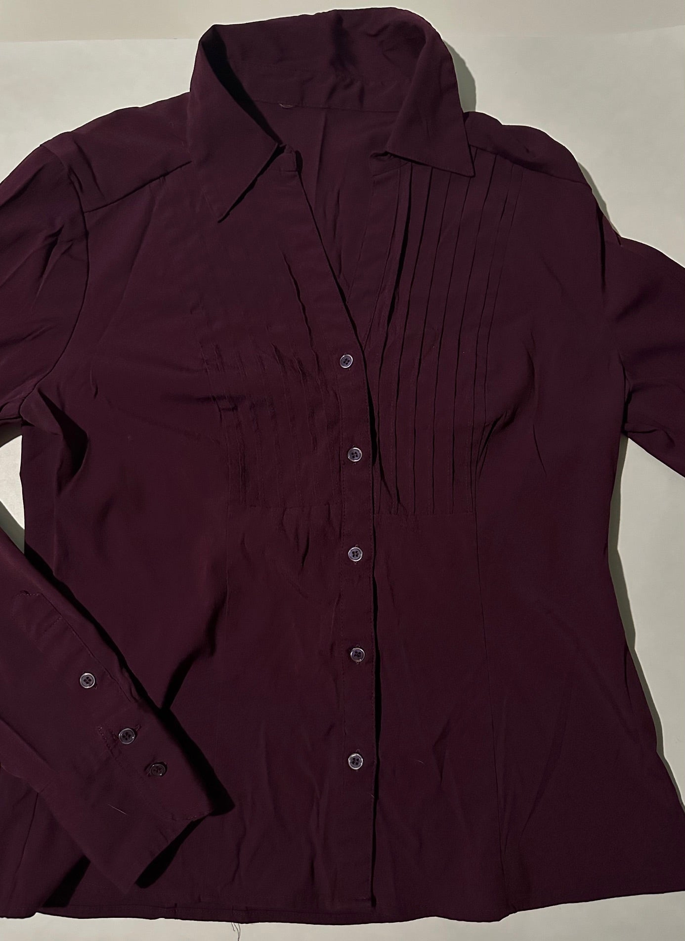 *Adult* Unknown Brand, Plum Button-Up Shirt - Size Small/Medium