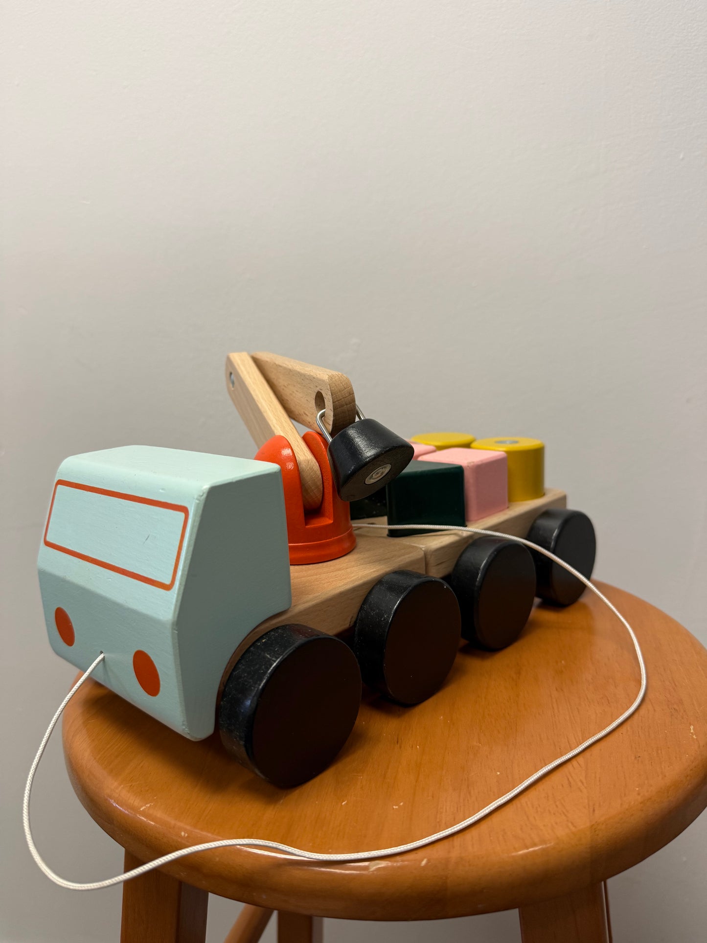 IKEA WOODEN MAGNETIC CRANE BLOCKS TOY