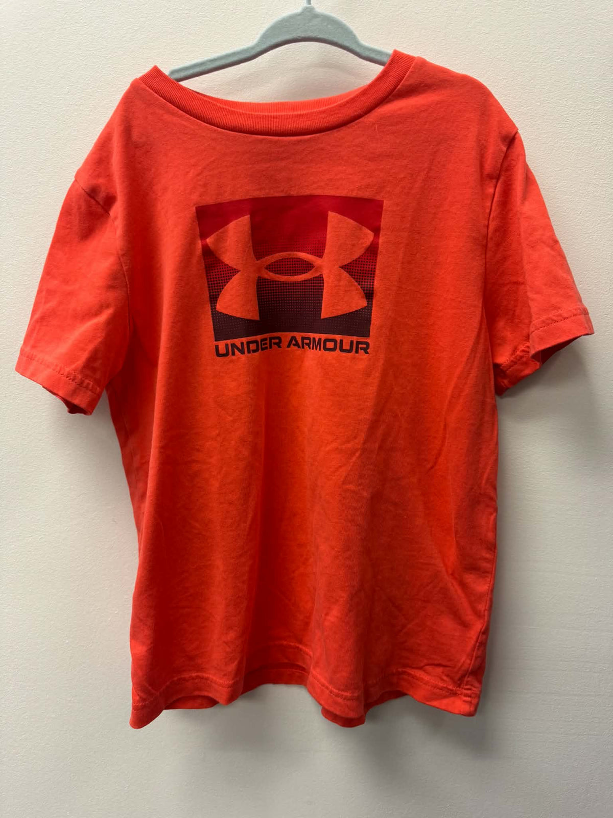 UNDER ARMOUR SHIRT SIZE 7-8