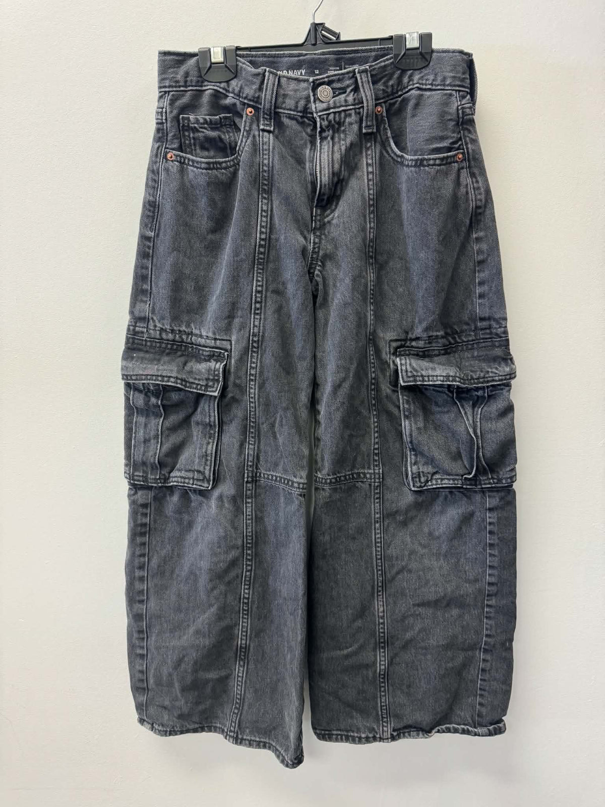 OLD NAVY BLACK CARGO PANTS SIZE 12
