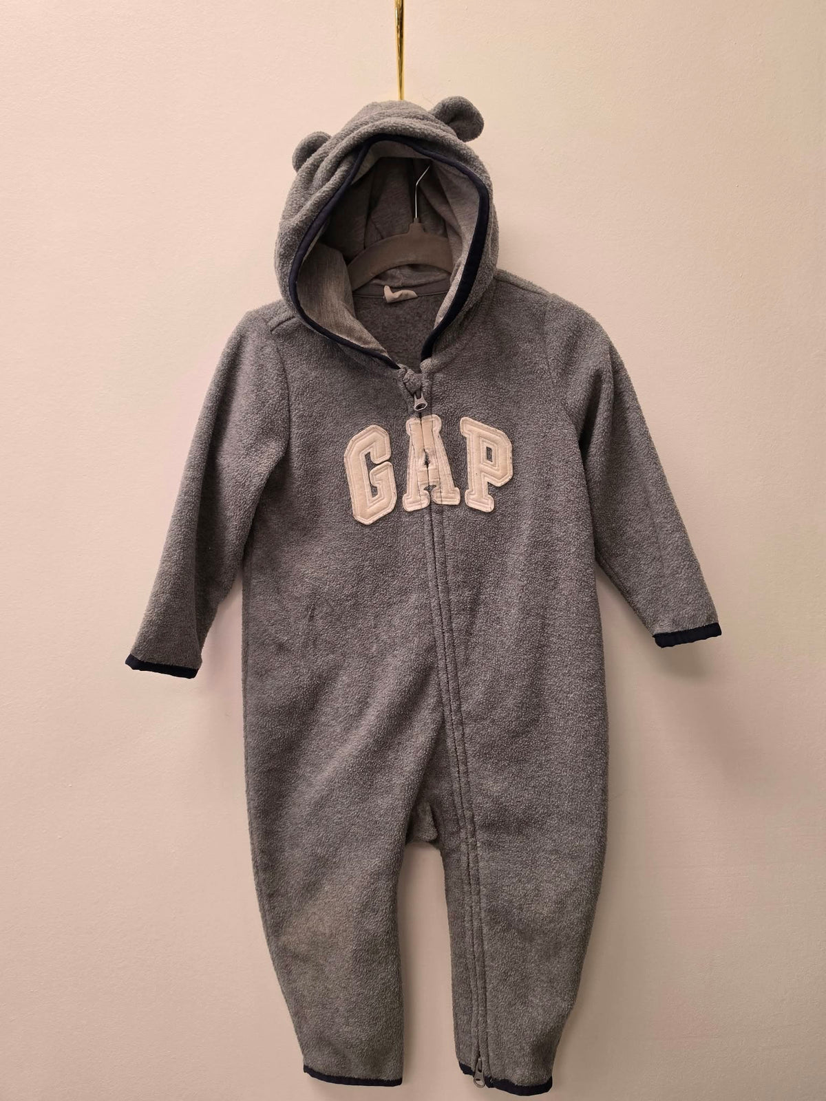 GAP FLEECE HOODED ONE PIECE SIZE 12-18M