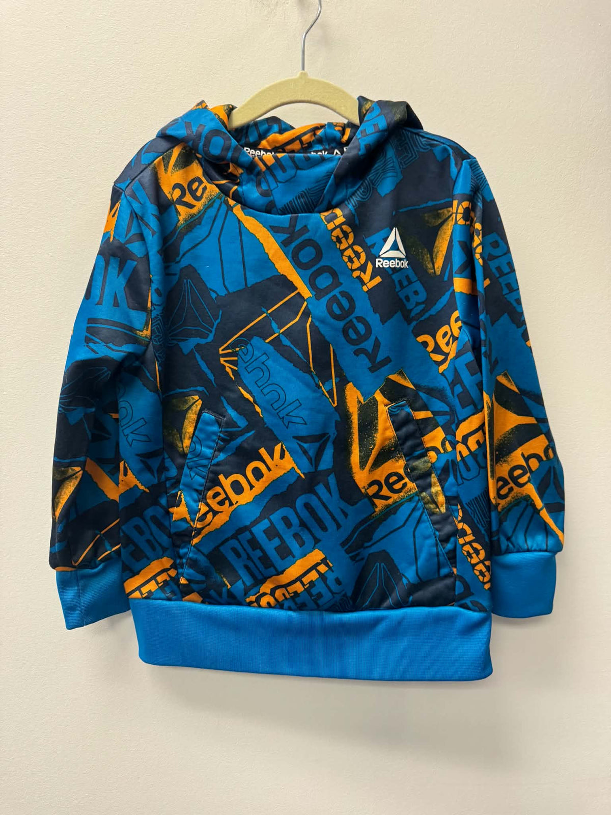 REEBOK HOODIE SIZE 4-5