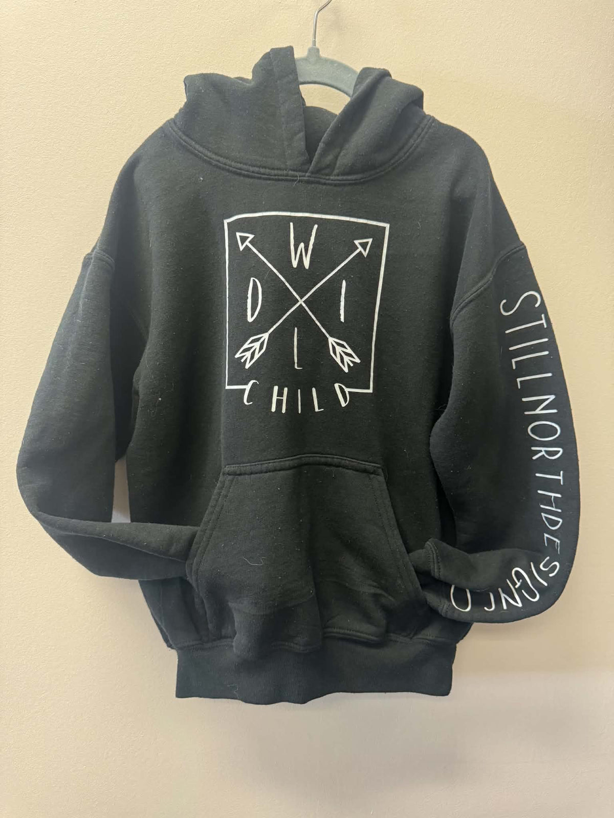 STILL NORTH DESIGN HOODIE SIZE YOUTH SMALL