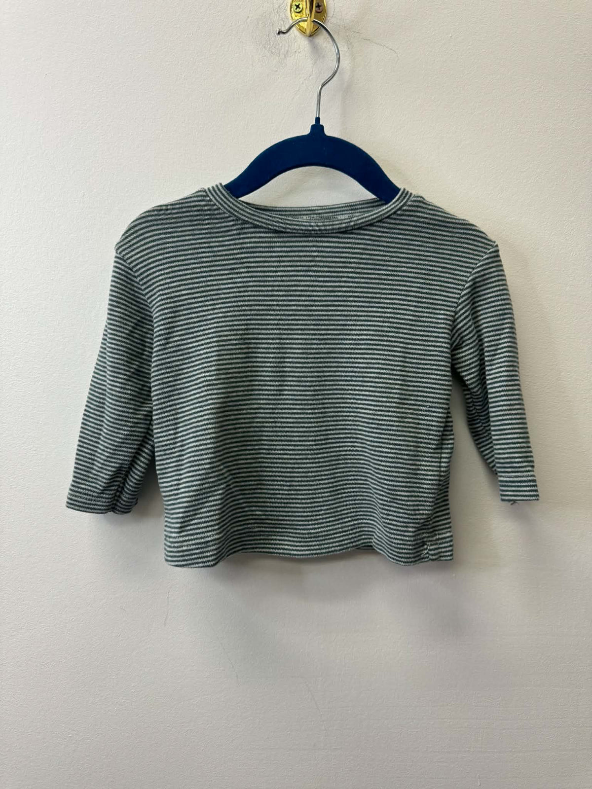 CARTERS STRIPPED LONG SLEEVE SIZE 3M