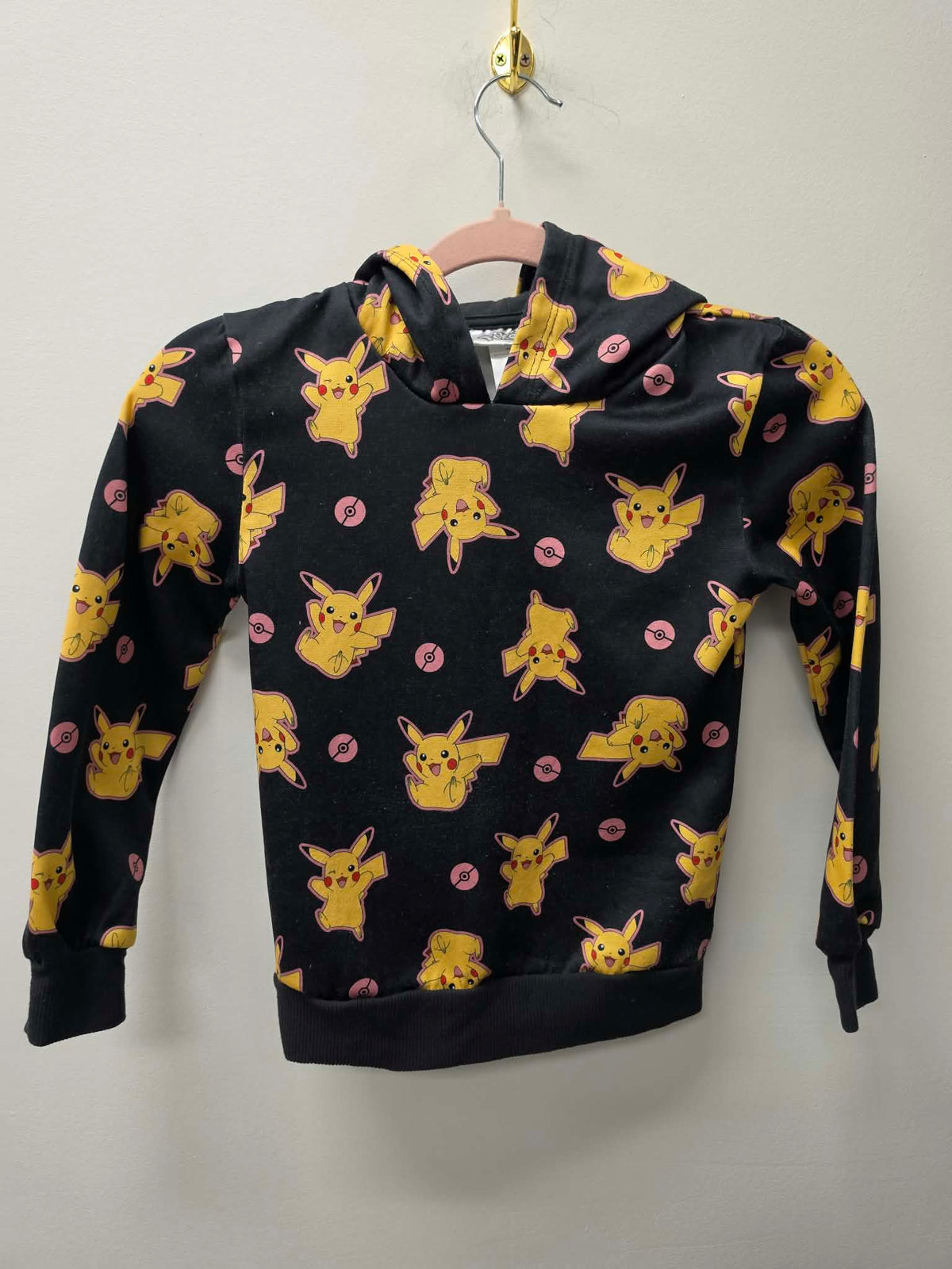 POKEMON HOODIE SIZE 7-8