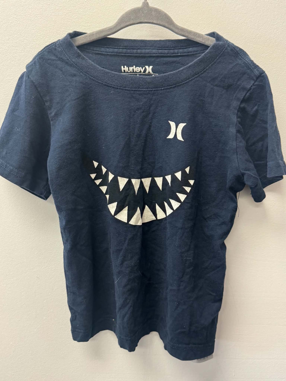 HURLEY SHARK MOUTH SHIRT SIZE 7
