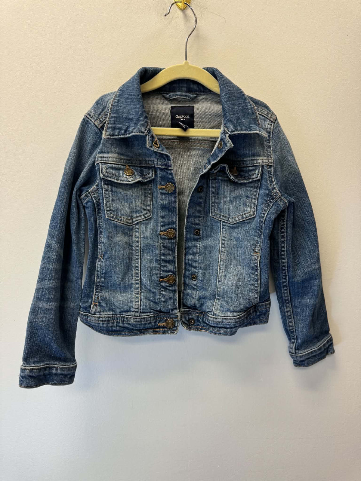 GAP KIDS JEAN JACKET SIZE 6-7