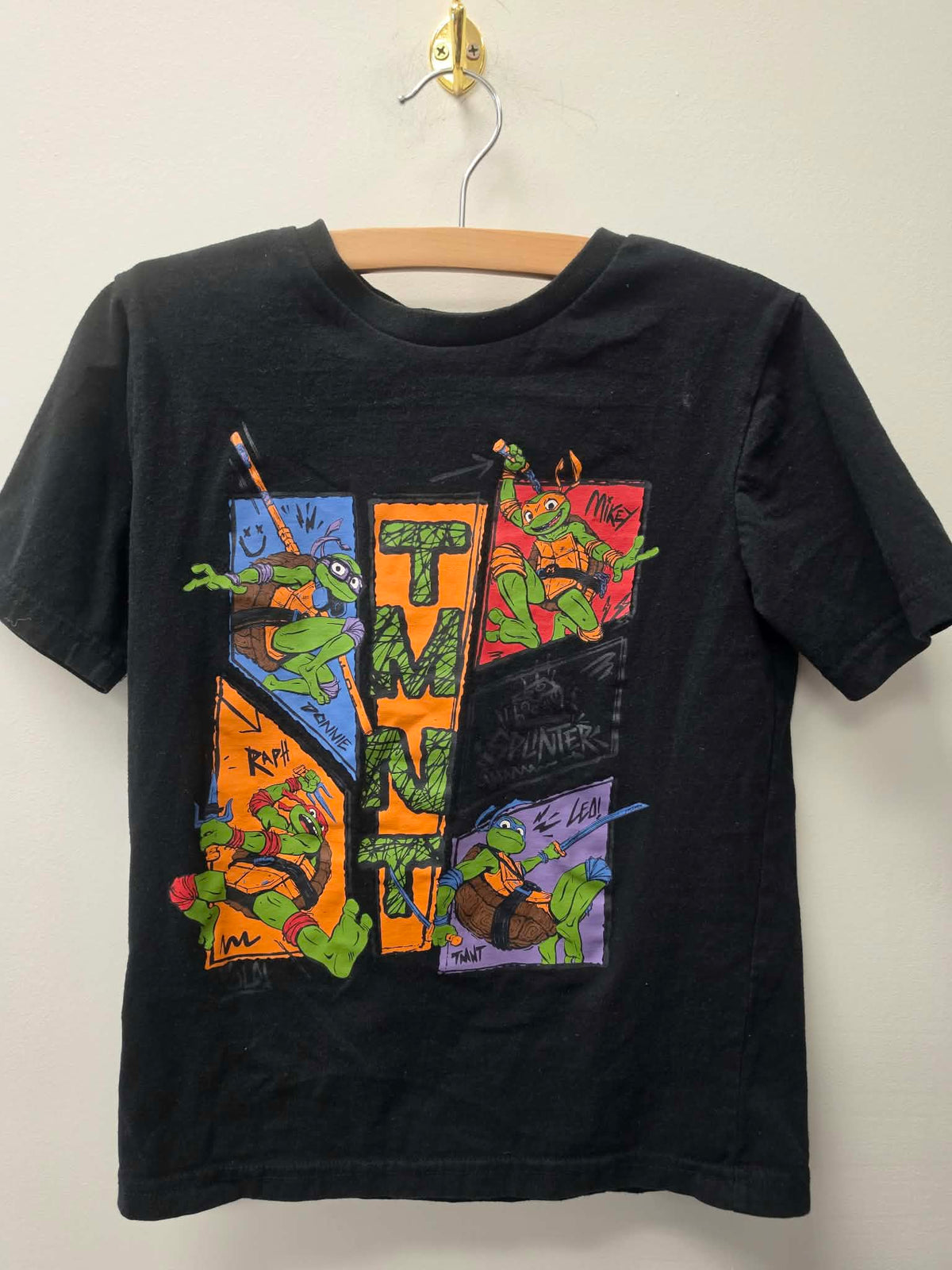 NINJA TURTLES SHIRT SIZE 7-8