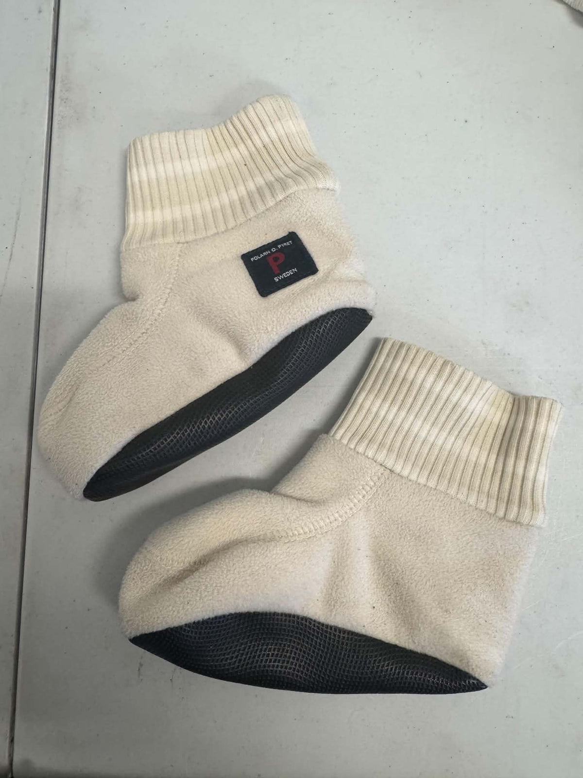 POLARN O. PYRET BOOTIES SIZE 9-12M