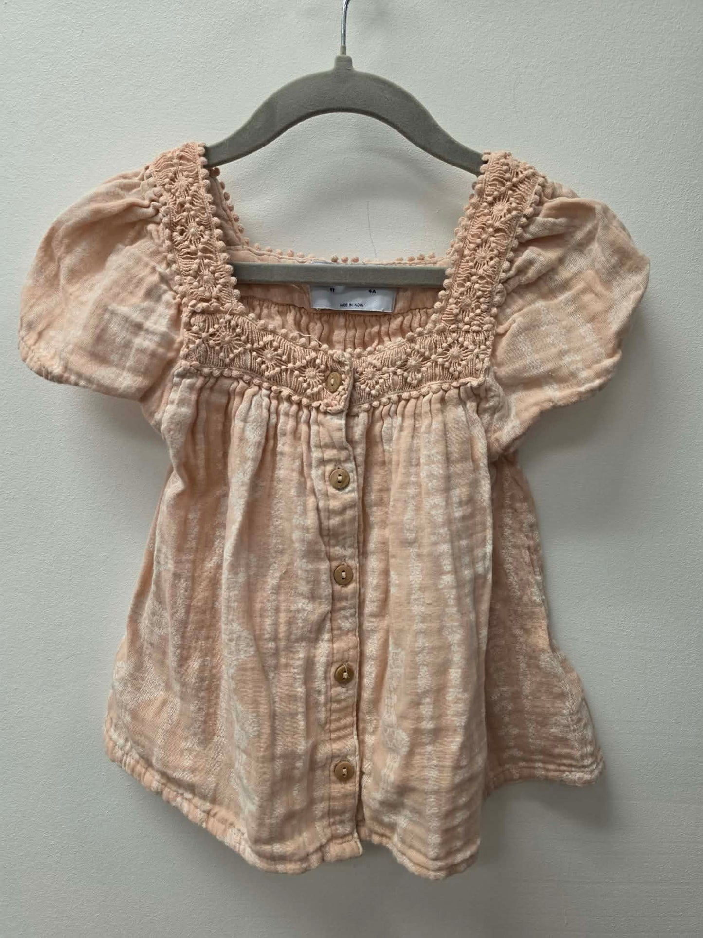 OLD NAVY BLOUSE SIZE 4T