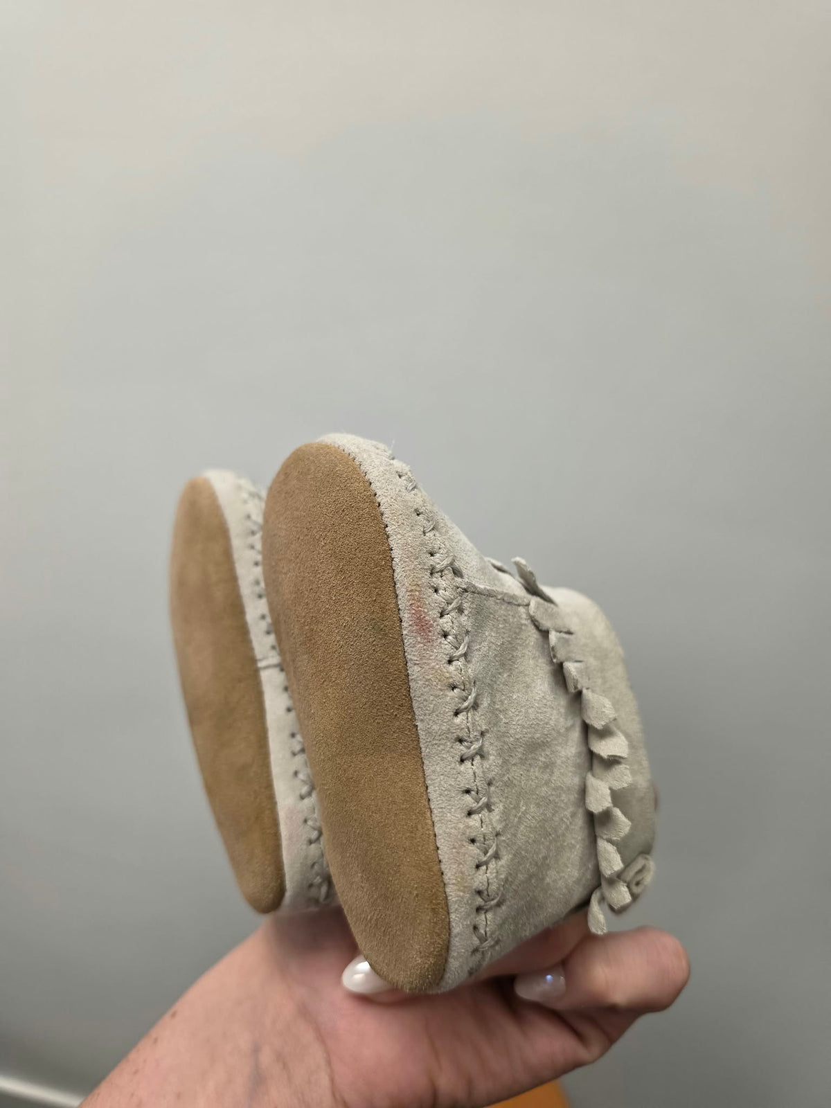 LITTLE FLEECE LINED BOOTIES SIZE 0-6M