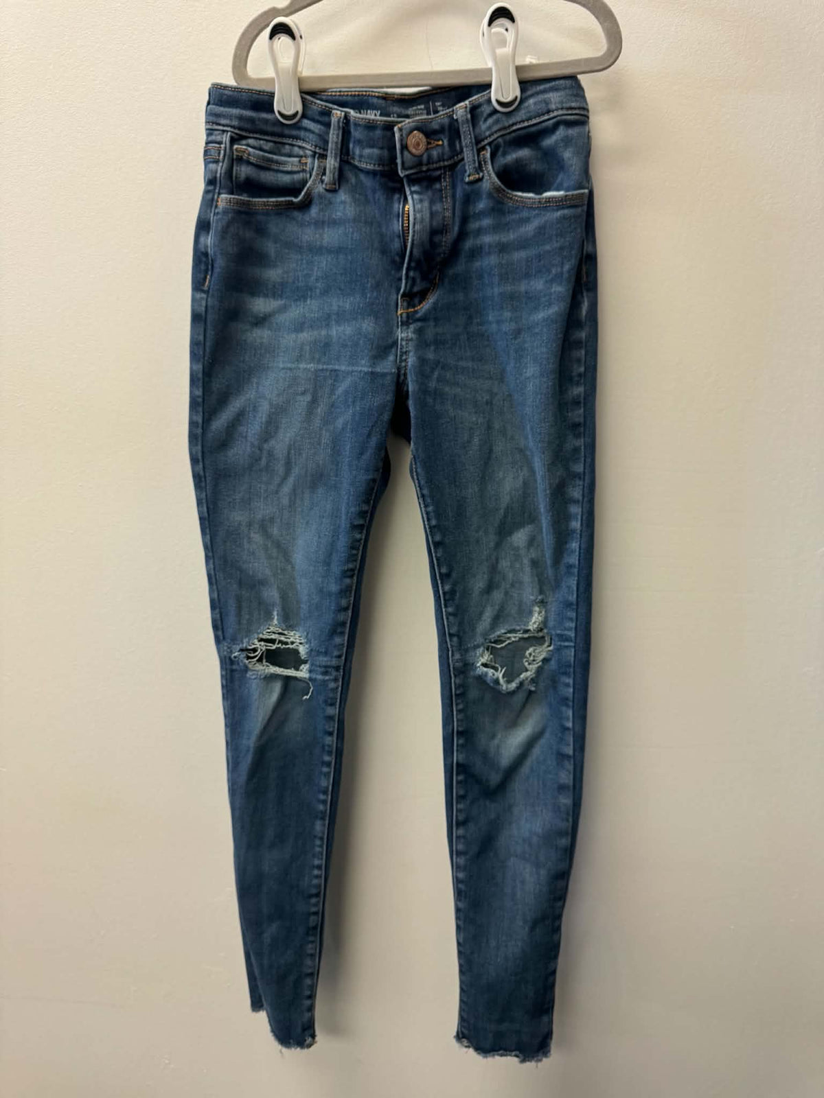 OLD NAVY DISTRESSED SKINNY JEANS SIZE 12